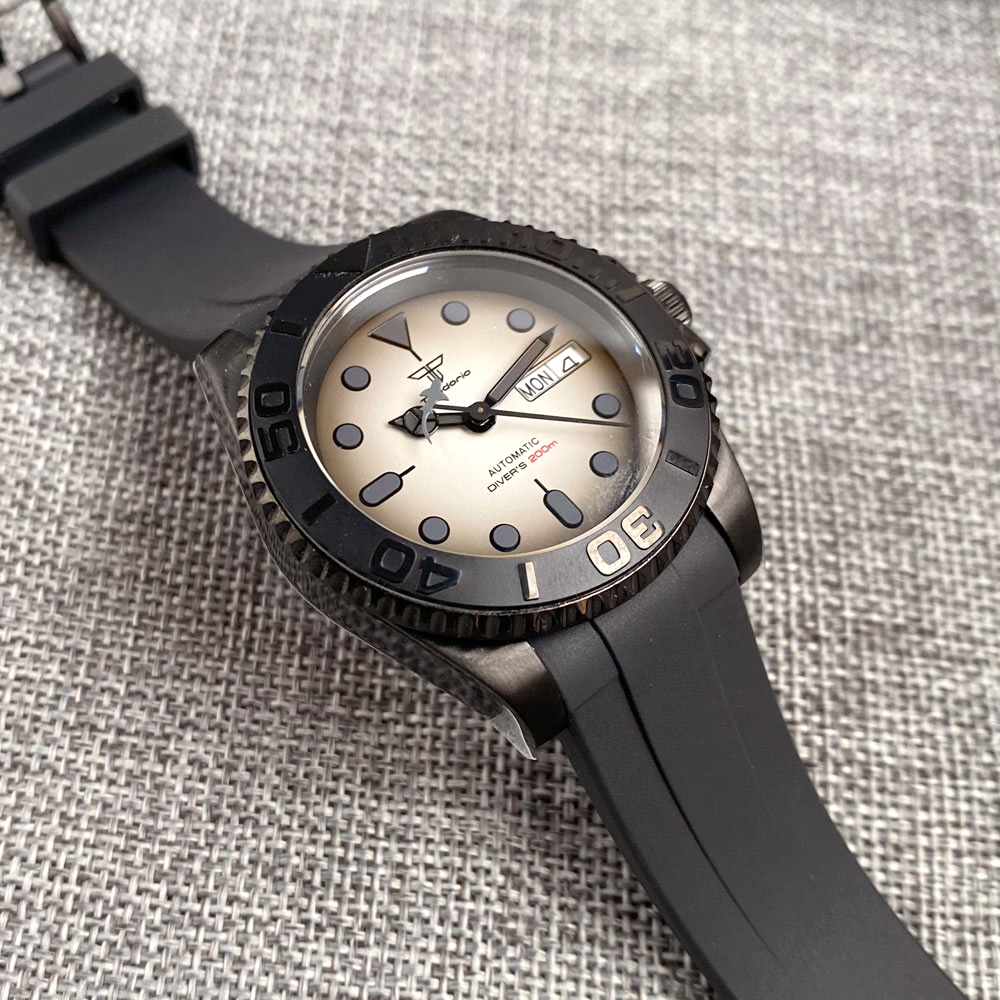 Tandorio 200M Waterproof NH36A - Rubber Strap Diver recension och pris